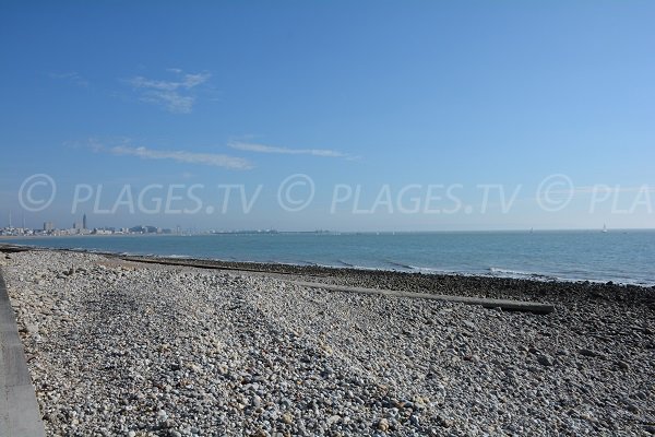 Vue sur Le Havre depuis la plage de Ste Adresse