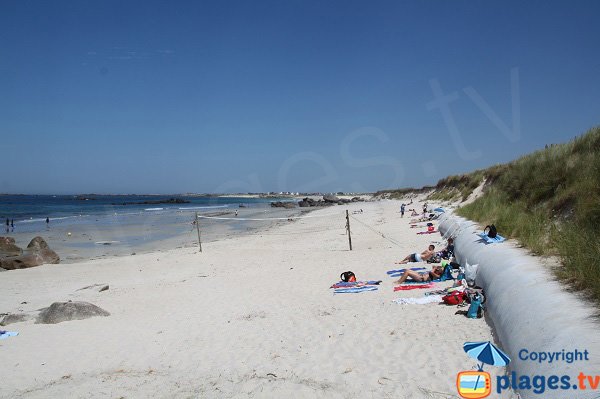 plage de Boutrouilles à Kerlouan