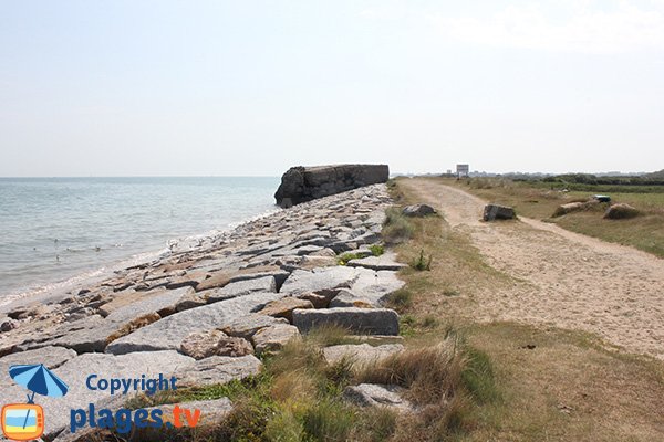 Beach of Brèche le Bisson in Graye sur Mer