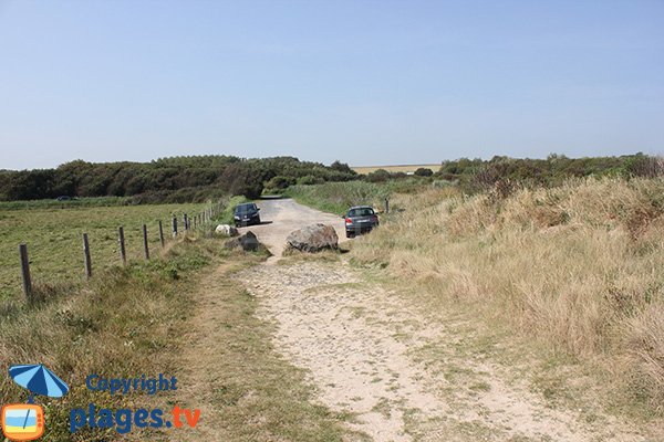 Sentier d'accès à la plage du Bisson de Graye sur Mer