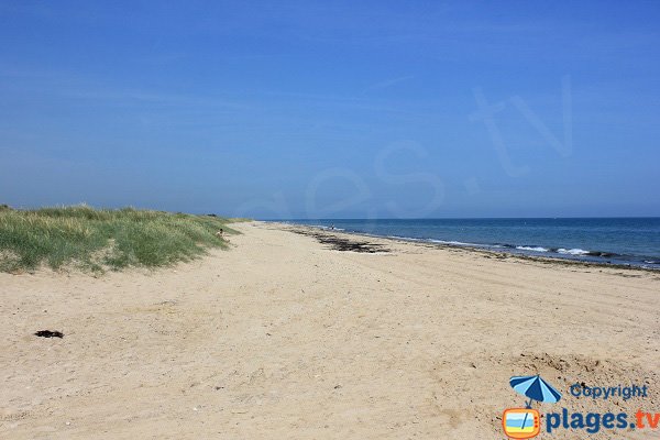 Photo de la plage de la Brèche de la Valette à Graye sur Mer