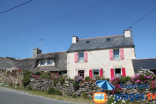 Maisons bretonnes à proximité de la plage de Brouennou - Landéda