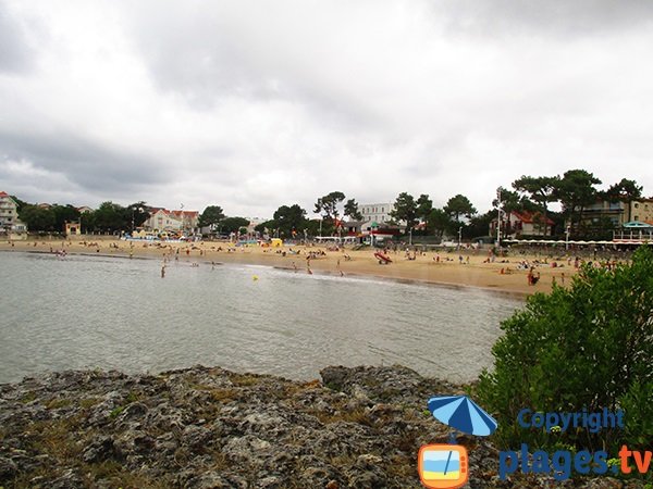 Downtown beach in Saint Palais sur Mer