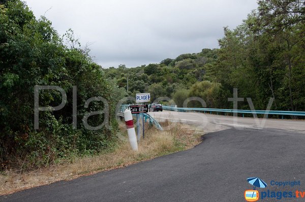 Access to the Cala d'Oro beach - Solenzara