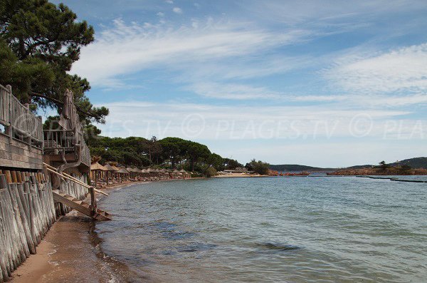 Hotel on Cala Rossa beach - corsica