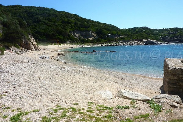 Spiaggia Cala Sciumara a Bonifacio