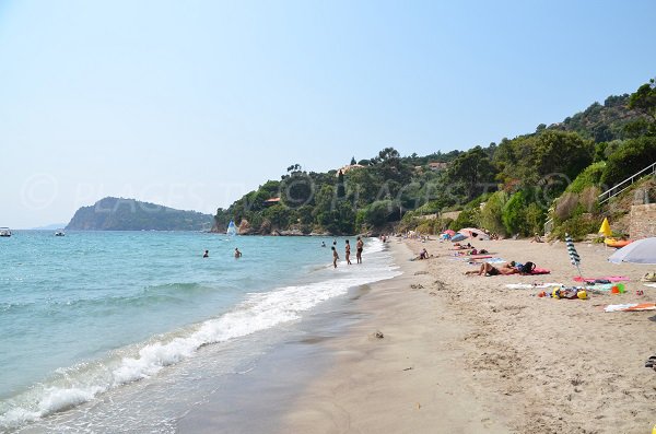 Plage publique à Rayol-Canadel - Le Canadel