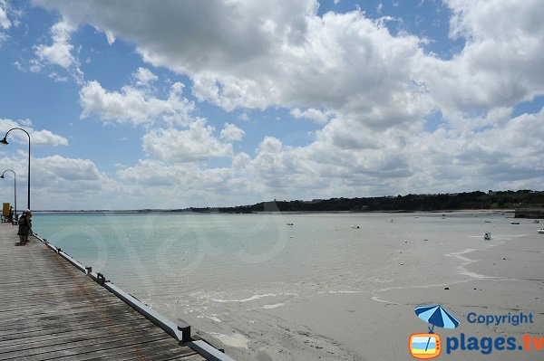 Beach at the dam of Cancale