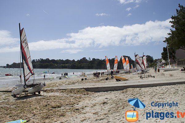 Sports nautiques sur la plage du Cap Coz - Fouesnant