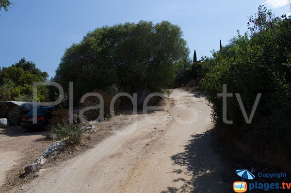 Accès à la plage de Capicciola - Ste Lucie de Porto Vecchio