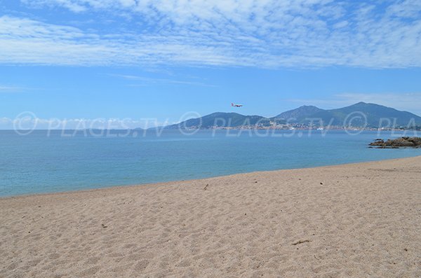 Plage de Capitello avec vue sur Ajaccio