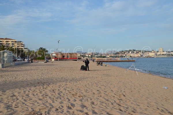 Restaurant on Capitol beach in Fréjus