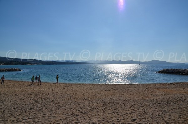 Strand von La Ciotat in der Bucht der Kapuziner