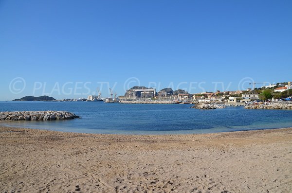 Plage à La ciotat avec vue sur l'Ile verte