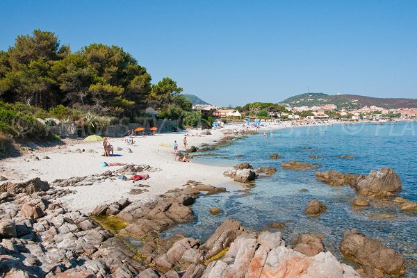 Extrémité de la plage de Caruchettu d'Ile Rousse