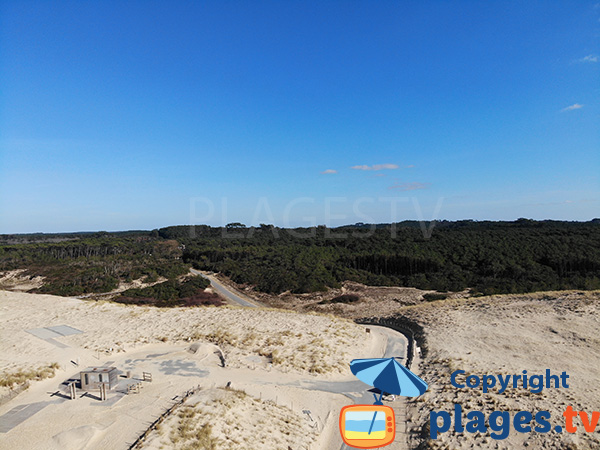 Accès à la plage des Casernes à Seignosse