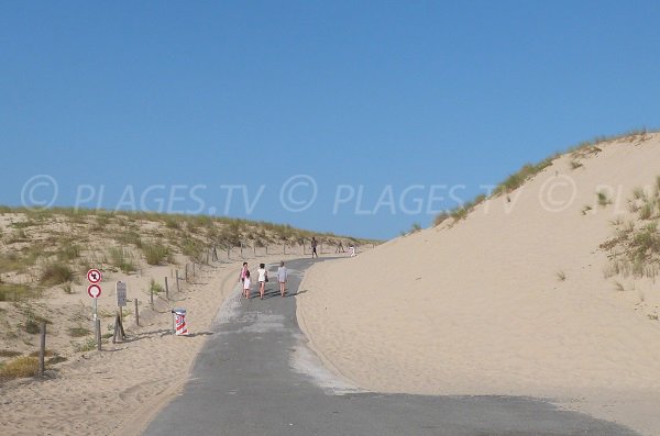 l’accesso alla spiaggia Les Casernes a Seignosse