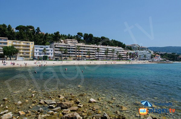 Spiaggia all'ingresso del centro di Bandol