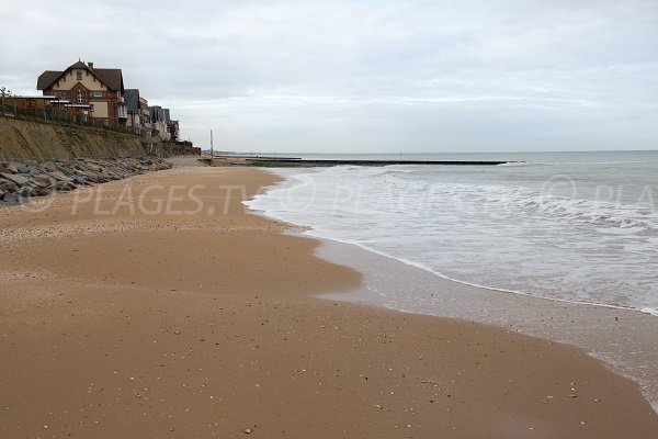 Vue sur Houlgate depuis la plage au niveau de la rue Dupont de l'Eure