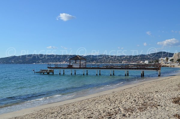 Plage de sable du Casino de Juan les Pins