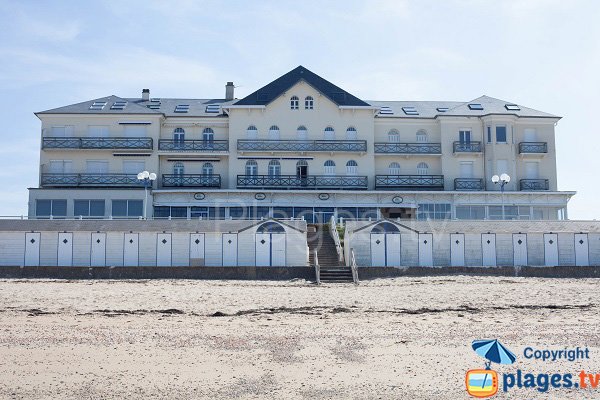 Bathing huts on the Jullouville beach