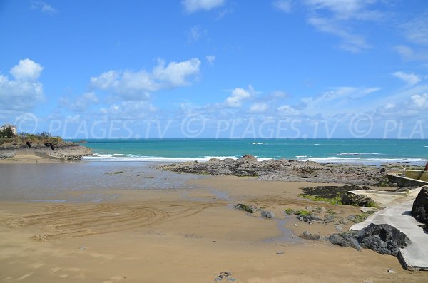 Piscine à l'eau de mer sur la plage du Casino à Saint Quay Portrieux