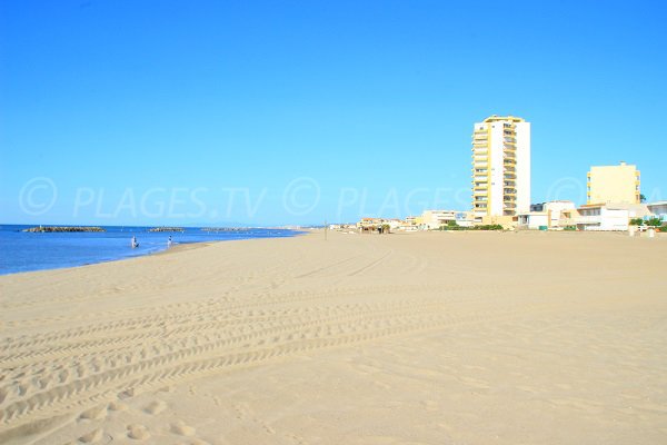 Plage du Casino de Valras en direction de la plage des Mouettes