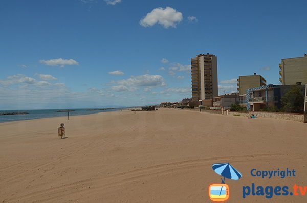 Plage du Casino de Valras à partir du poste de secours