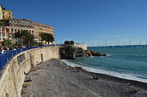 La fine di Castel Beach (spiaggia privata in stagione)