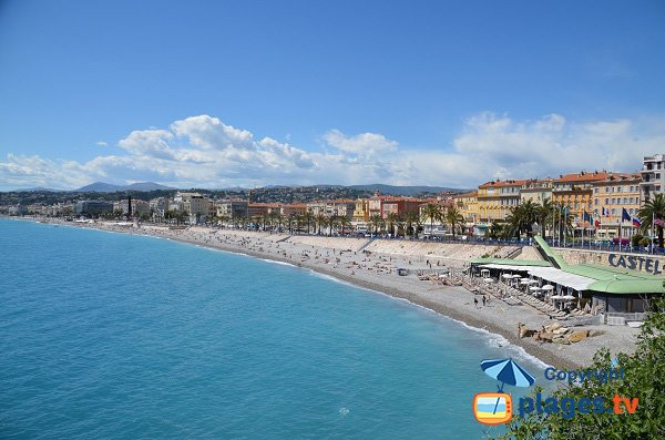 Castel private beach in Nice and view on the old city