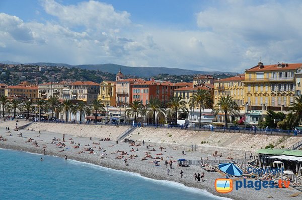 Castel Strand im Mai in Nizza