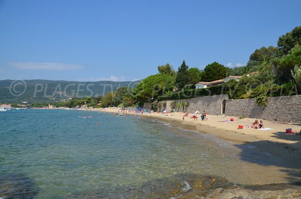 Spiaggia Cavalière vista dal Capo Negro