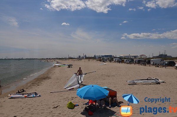 Spiaggia di Fos sur Mer e vista sul Port Saint Louis