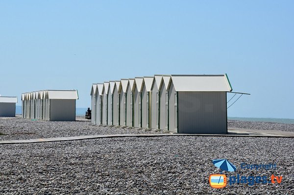 Plage de Cayeux avec des cabines de bains