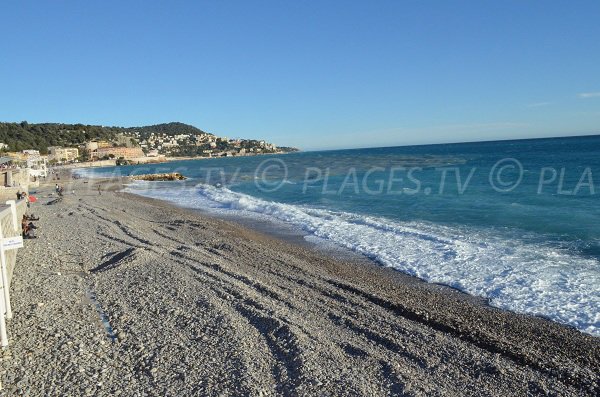 Strand des Jahrhundertdenkmals in Nizza