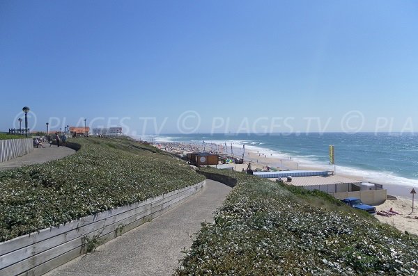 Plage centrale de Biscarrosse en regardant vers le sud