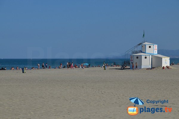 First aid station of central beach of Canet