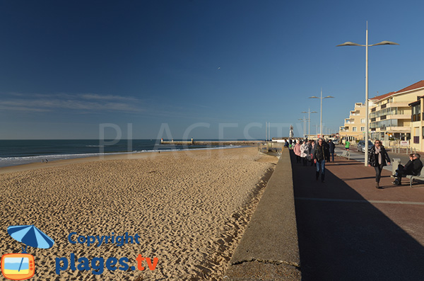 Front de mer de Capbreton au niveau de la plage Centrale