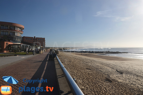 Main beach in Capbreton and view on dunes