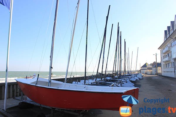 Center of sailing of the beach of Grandcamp Maisy - Calvados