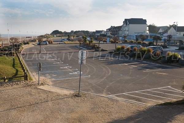 Parking et front de mer de Merville-Franceville (Calvados)