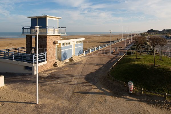 Photo de la plage centrale de Merville-Franceville dans le Calvados