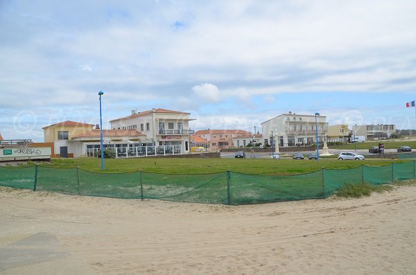 Resort of Montalivet and its beach