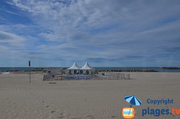 Club pour les enfants sur la plage de Carnon