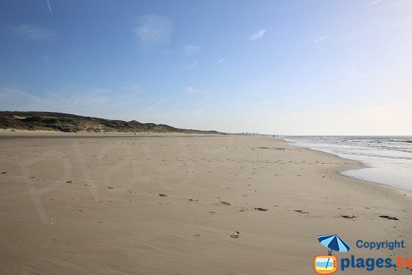 Plage du centre d'Equihen avec vue sur Hardelot