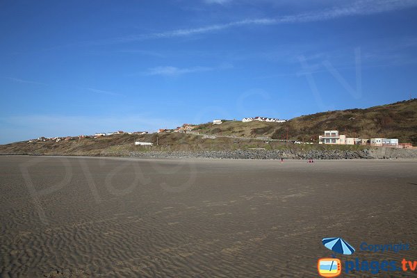 Vista Equihen dalla spiaggia