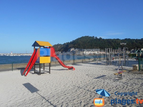 Area for childreen near the beach - Erquy