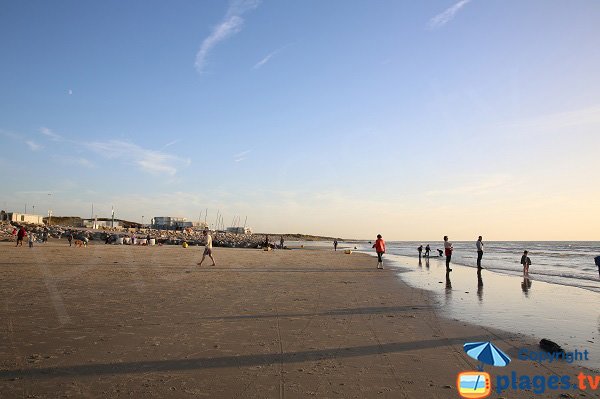 Spiaggia vicino al centro di sport acquatici di Hardelot