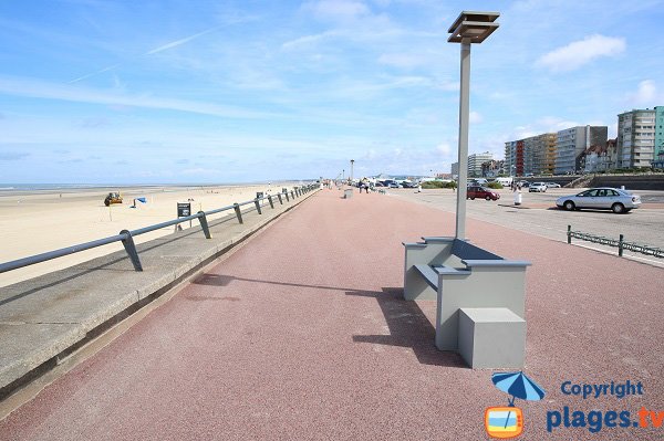 Promenade le long de la plage sud du Touquet