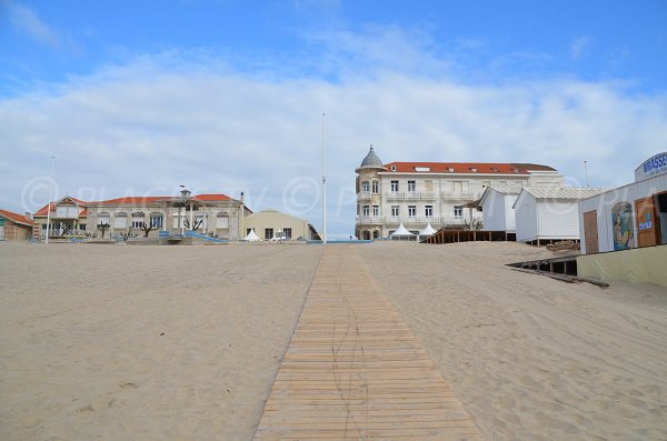 Accès à la plage du centre de Soulac